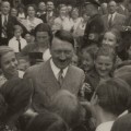 Adolf Hitler en cosume